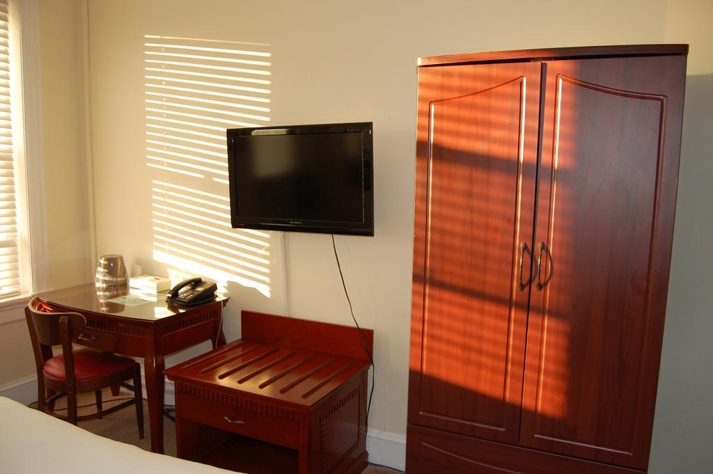 The Baron Hotel 3*